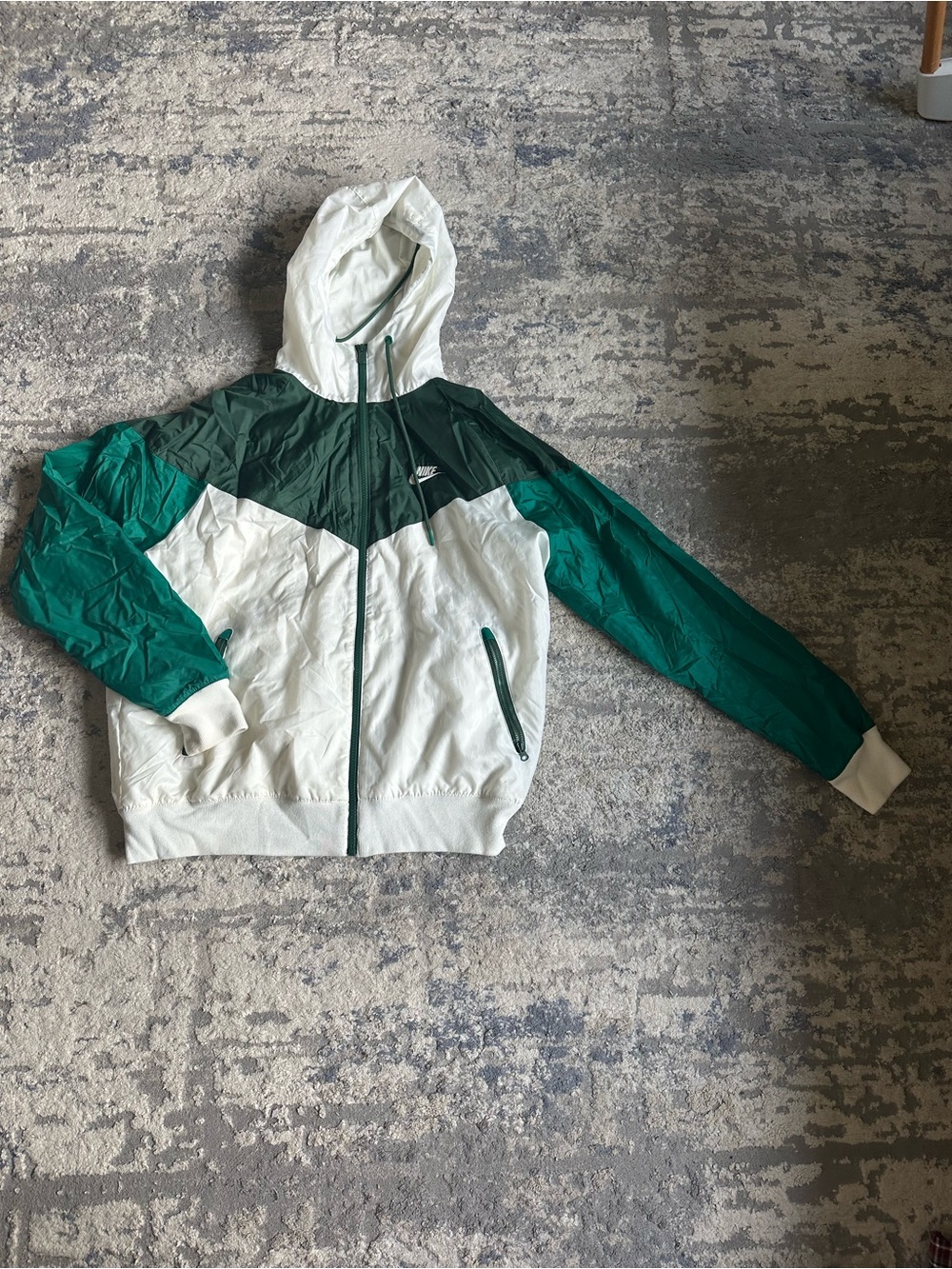 Nike White and Green Chevron Hooded Windbreaker